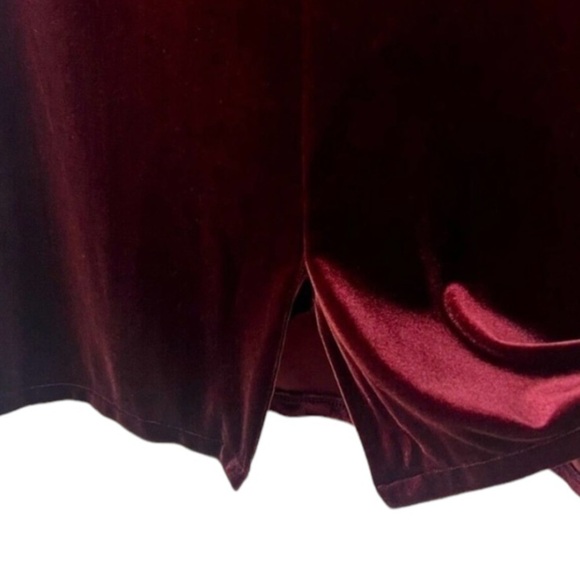 Ann Taylor Velvet Short Sleeve Top Holiday Burgundy Red Size Small - Picture 2 of 6